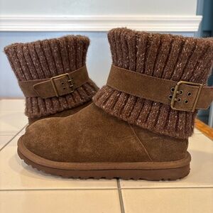 Uggs Women’s Brown Suede Boots with Knit Cuff Size 6